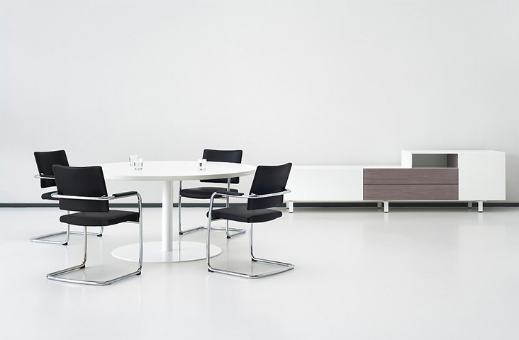 TwinForm | T-Pillar salon 3