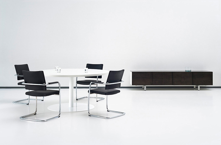 TwinForm | T-Pillar salon 7